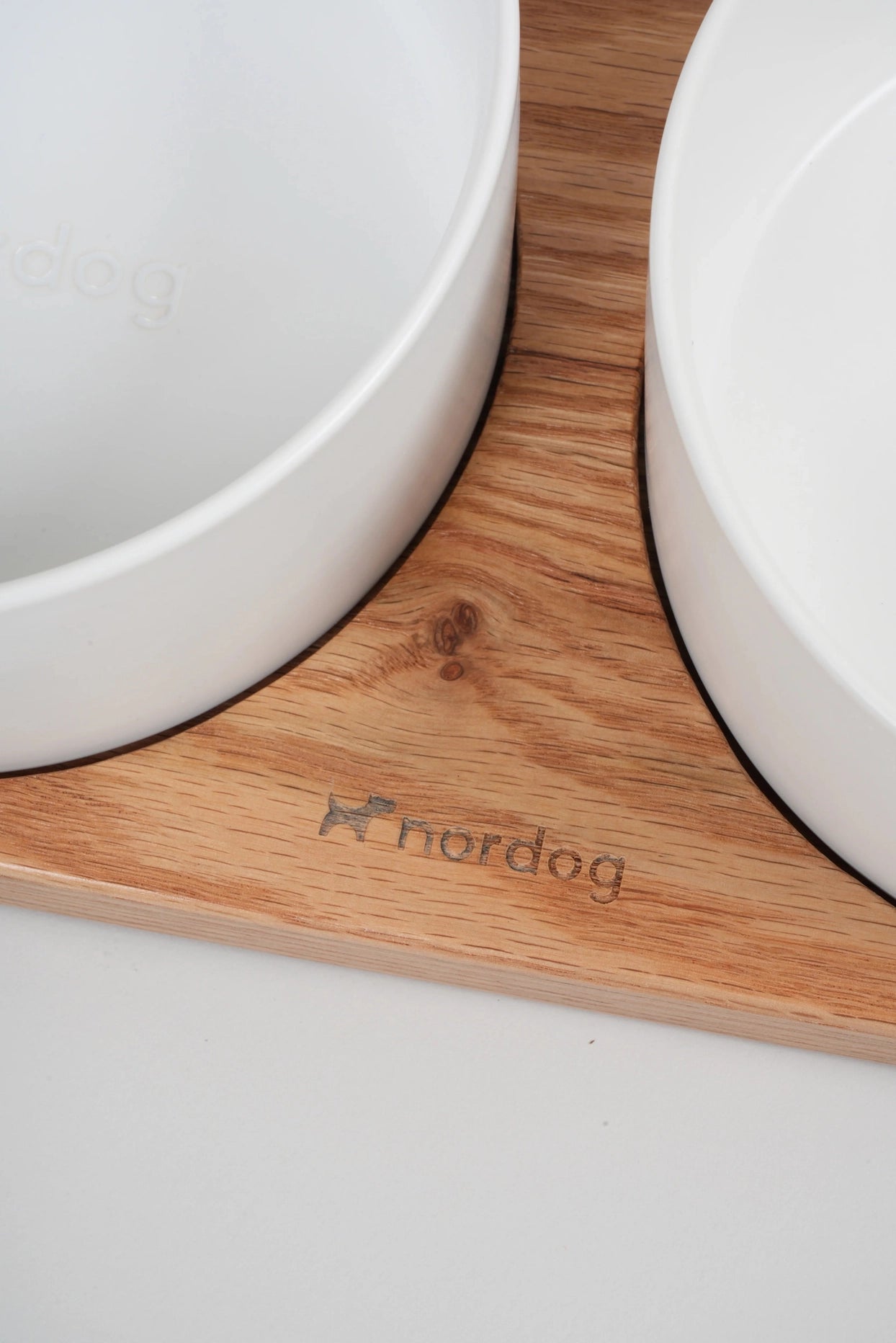 Barcelona Double Dog Bowl (Oiled Oak, White)